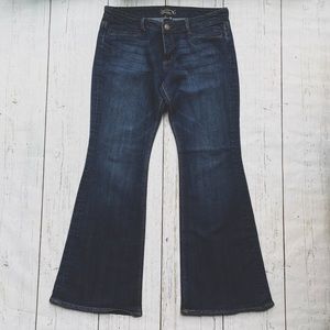 Seven7 Jeans Women’s Dark wash Blue Flare Wide Leg  Mid Rise Jeans Size 32